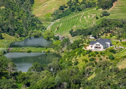 2509 Madrona Ave, Saint Helena, CA 94574