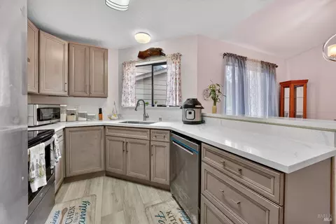 810 Dover, Hercules, CA 94547