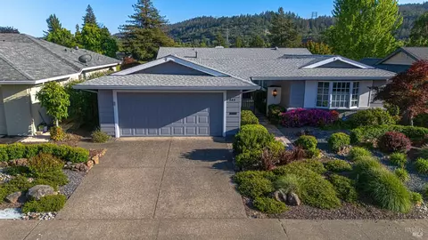 343 Belhaven Cir, Santa Rosa, CA 95409