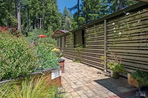 Exterior - 21995-21997 Ansel Ct, Jenner, CA 95450 photo 24 of 27
