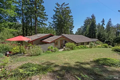Exterior - 21995-21997 Ansel Ct, Jenner, CA 95450 photo 22 of 27