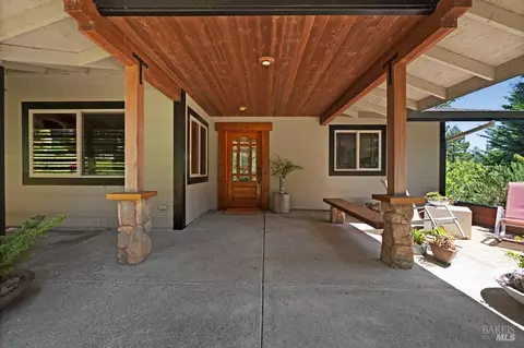 Exterior - 21995-21997 Ansel Ct, Jenner, CA 95450 photo 16 of 27