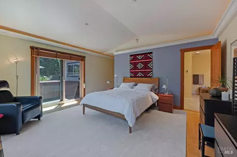 Bedroom - 21995-21997 Ansel Ct, Jenner, CA 95450 photo 5 of 10