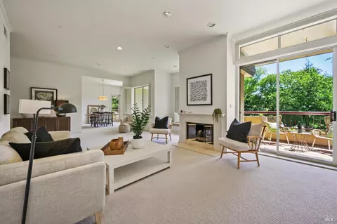 300 Deer Valley Rd #3B, San Rafael, CA 94903