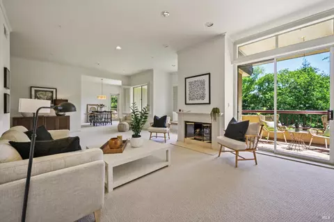 300 Deer Valley Rd #3B, San Rafael, CA 94903