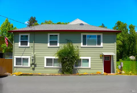 16352 5th St, Guerneville, CA 95446