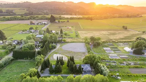 14631 Kinley Dr, Healdsburg, CA 95448