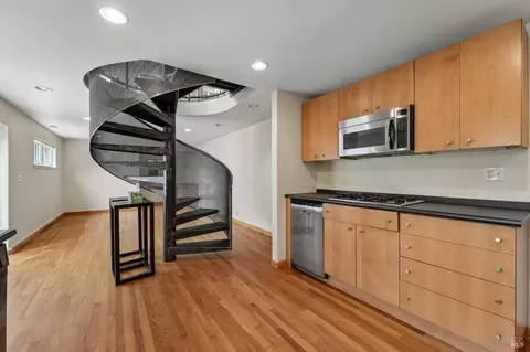 Kitchen - 56 Ventura St, Vallejo, CA 94590 photo 17 of 17