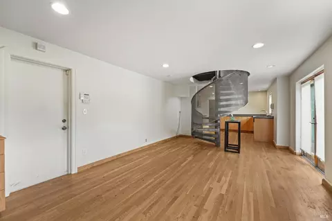 Living - 56 Ventura St, Vallejo, CA 94590 photo 13 of 15