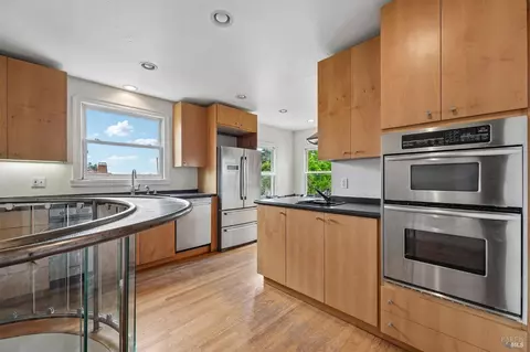 Kitchen - 56 Ventura St, Vallejo, CA 94590 photo 1 of 17