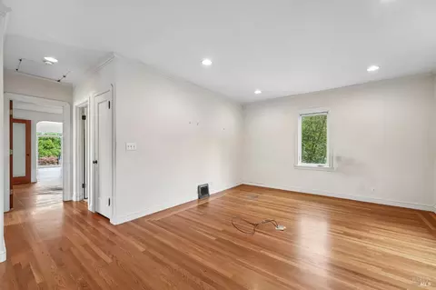 Living - 56 Ventura St, Vallejo, CA 94590 photo 9 of 15