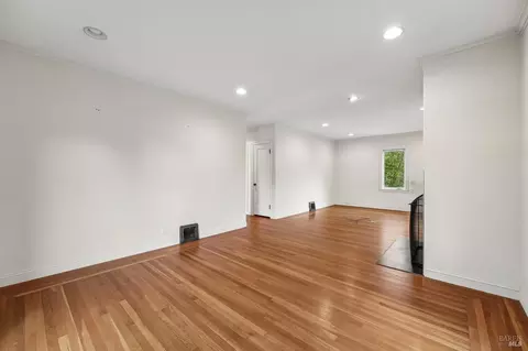 Living - 56 Ventura St, Vallejo, CA 94590 photo 8 of 15