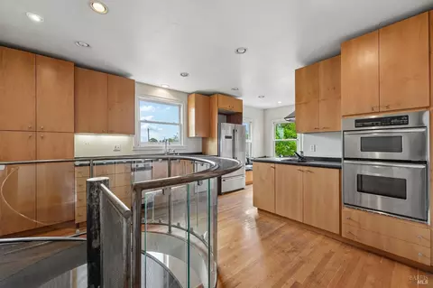 Kitchen - 56 Ventura St, Vallejo, CA 94590 photo 2 of 17