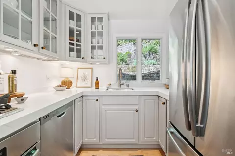 Kitchen - 157 Ethel Ave, Mill Valley, CA 94941 photo 5 of 6