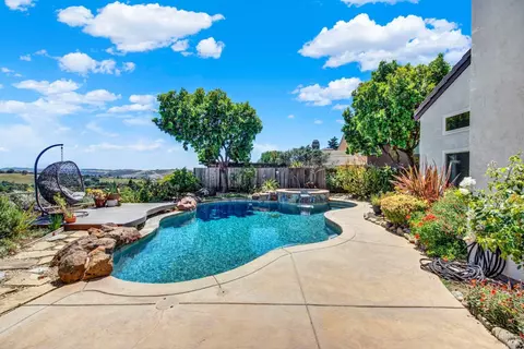 Exterior - 686 Windsor Dr, Benicia, CA 94510 photo 8 of 16
