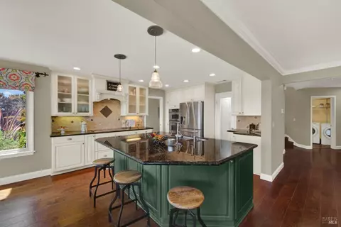 Kitchen - 686 Windsor Dr, Benicia, CA 94510 photo 4 of 8