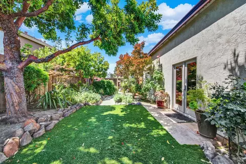 Exterior - 686 Windsor Dr, Benicia, CA 94510 photo 12 of 16