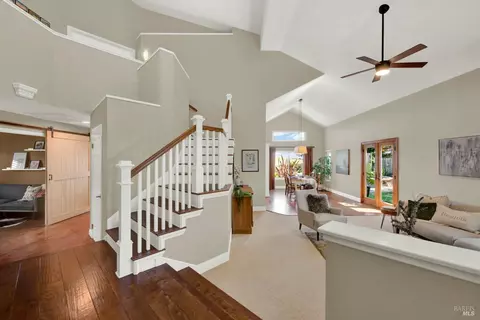 Entry Way - 686 Windsor Dr, Benicia, CA 94510 photo 3 of 5