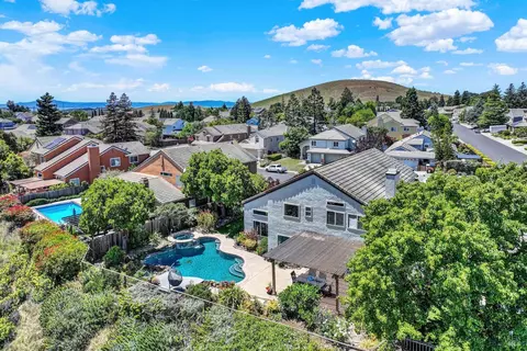 View/Area - 686 Windsor Dr, Benicia, CA 94510 photo 2 of 7