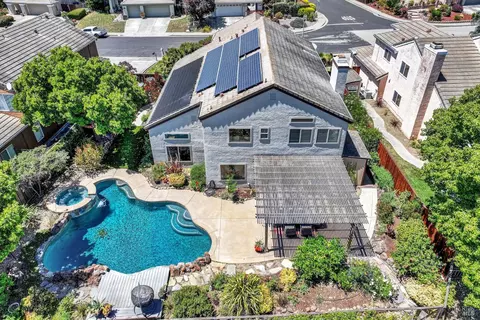 View/Area - 686 Windsor Dr, Benicia, CA 94510 photo 3 of 7