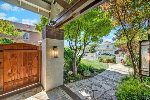 Exterior - 686 Windsor Dr, Benicia, CA 94510 photo 5 of 16