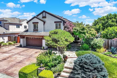 Exterior - 686 Windsor Dr, Benicia, CA 94510 photo 2 of 16