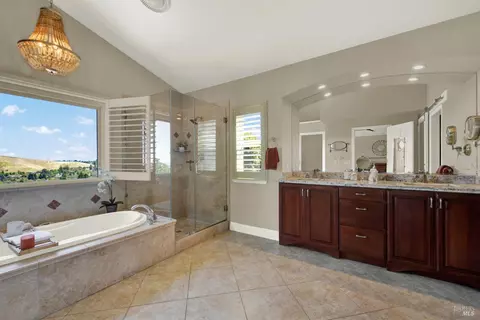 Bath - 686 Windsor Dr, Benicia, CA 94510 photo 2 of 5