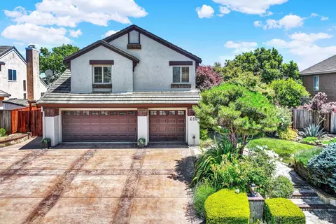 Exterior - 686 Windsor Dr, Benicia, CA 94510 photo 1 of 16