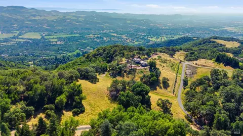 6080 Grove St, Sonoma, CA 95476