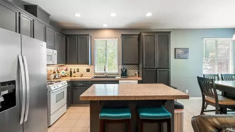 Kitchen - 8603 Windsor Park Cir, Windsor, CA 95492 photo 1 of 2
