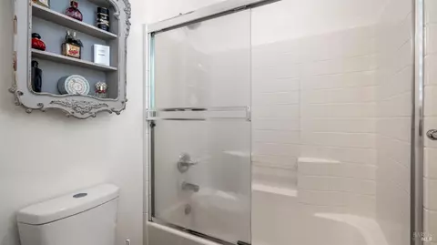 Bath - 8603 Windsor Park Cir, Windsor, CA 95492 photo 2 of 3