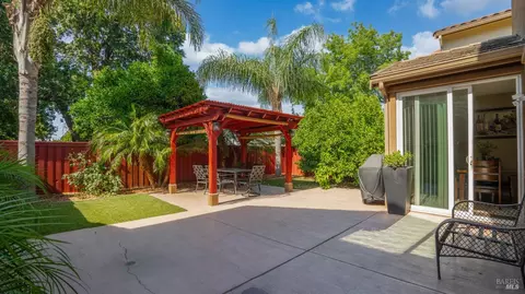 Exterior - 524 Chaparral Loop, Vacaville, CA 95688 photo 4 of 13