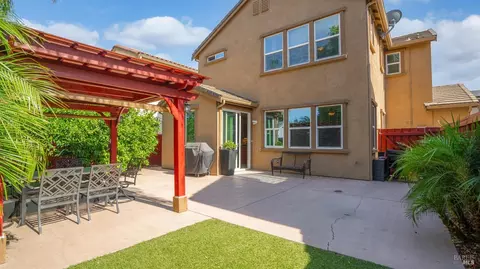 Exterior - 524 Chaparral Loop, Vacaville, CA 95688 photo 5 of 13