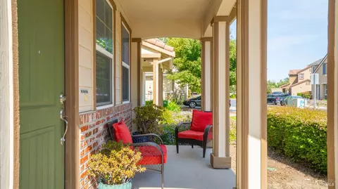 Exterior - 524 Chaparral Loop, Vacaville, CA 95688 photo 3 of 13