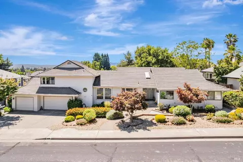 9489 Vinecrest Rd, Windsor, CA 95492