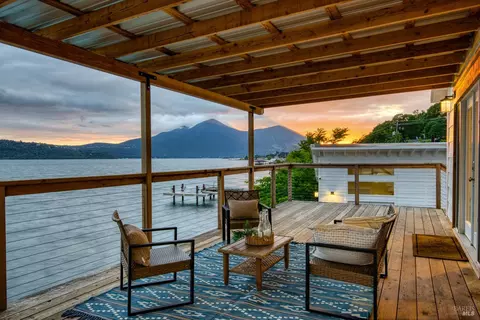 12521 Lakeshore Dr, Clearlake, CA 95422