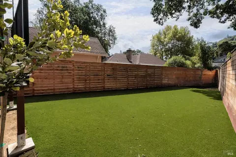 Exterior - 34 Hill Ave, Fairfax, CA 94930 photo 5 of 7