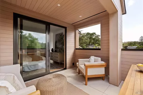 Exterior - 34 Hill Ave, Fairfax, CA 94930 photo 6 of 7