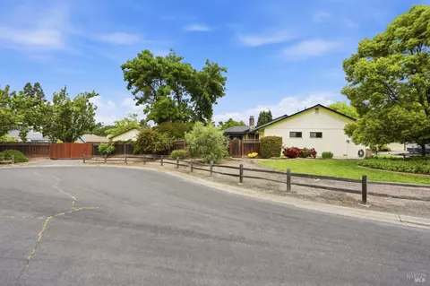 Exterior - 6123 Tamara Ln, Windsor, CA 95492 photo 9 of 20