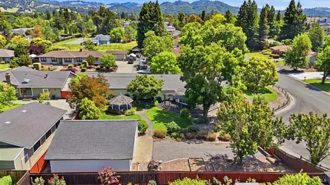 View/Area - 6123 Tamara Ln, Windsor, CA 95492 photo 6 of 9