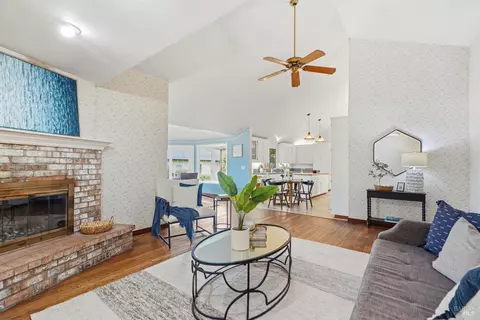 Living - 6123 Tamara Ln, Windsor, CA 95492 photo 4 of 4