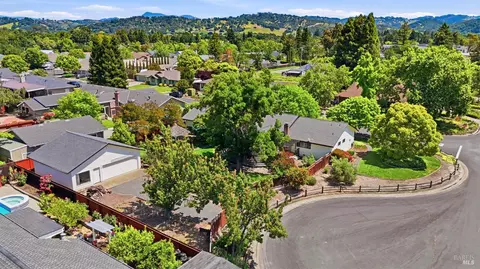 View/Area - 6123 Tamara Ln, Windsor, CA 95492 photo 7 of 9