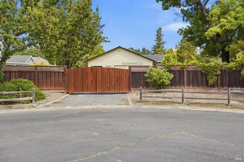 Exterior - 6123 Tamara Ln, Windsor, CA 95492 photo 7 of 20