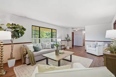 Living - 6123 Tamara Ln, Windsor, CA 95492 photo 2 of 4
