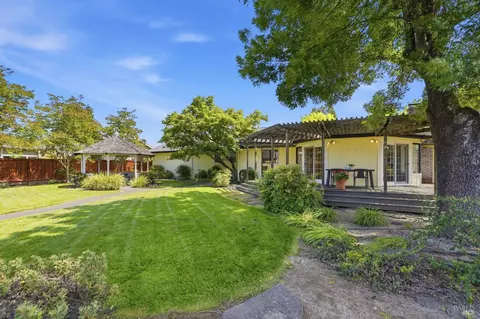 Exterior - 6123 Tamara Ln, Windsor, CA 95492 photo 4 of 20
