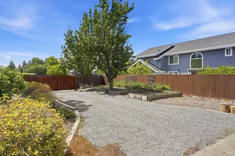 Exterior - 6123 Tamara Ln, Windsor, CA 95492 photo 8 of 20