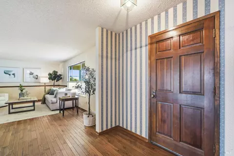 Entry Way - 6123 Tamara Ln, Windsor, CA 95492 photo 1 of 1