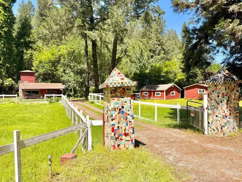 11260 Hwy 116 Hwy, Guerneville, CA 95446