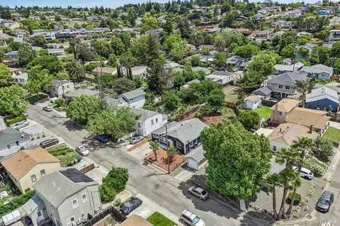 View/Area - 91 Buena Vis, Benicia, CA 94510 photo 7 of 9