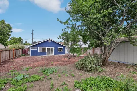 Exterior - 91 Buena Vis, Benicia, CA 94510 photo 6 of 9